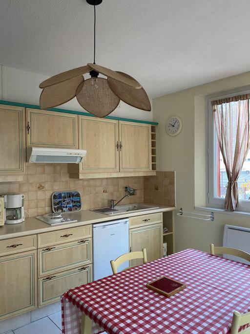 Appartement Au Centre Ville. コテレ エクステリア 写真